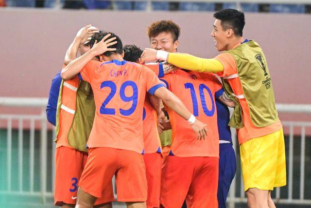 欧联杯-佩莱格里尼失点 罗马客场0-1费耶诺德